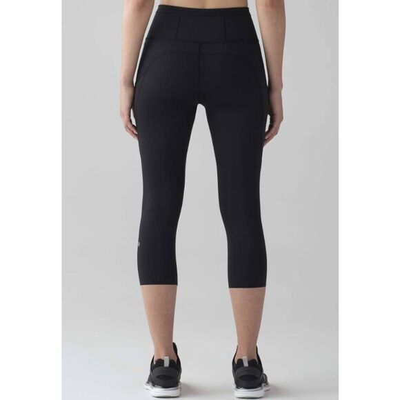 LULULEMON ATHLETICA Fast Free Crop II 'Nulux 19' Size 4 - Picture 2 of 6